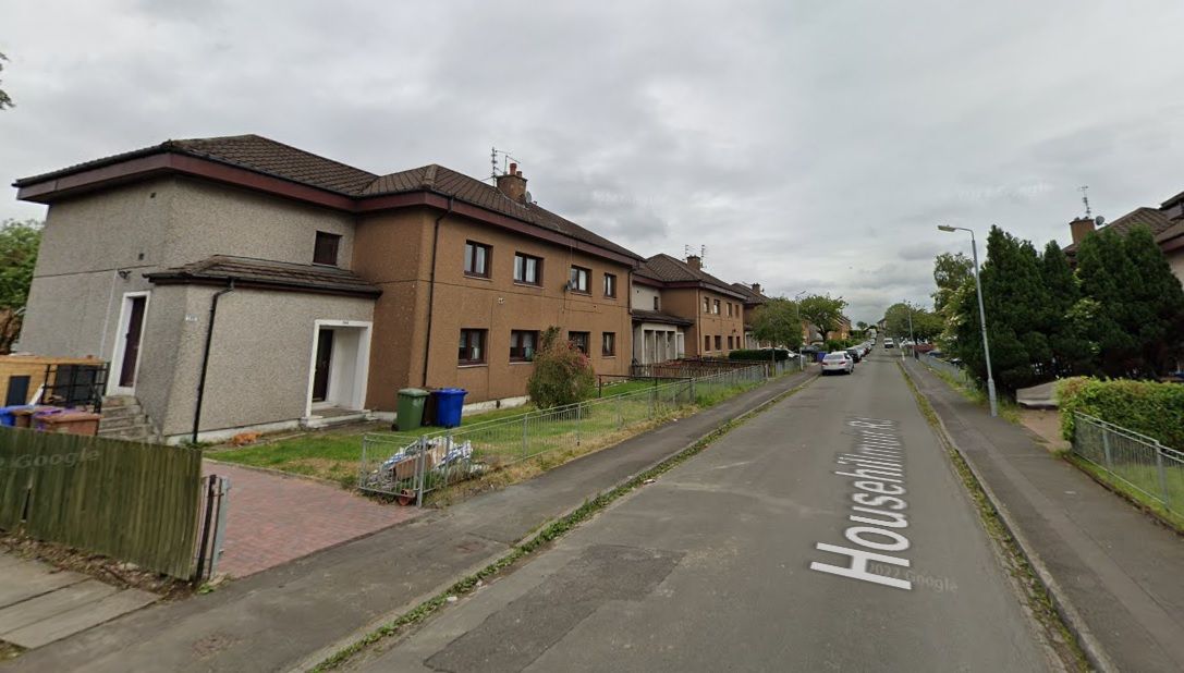 Homes evacuated in Pollok because of fears of an explosive device